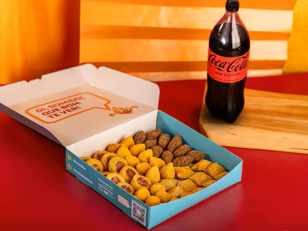 100 Salgadinhos + Coca